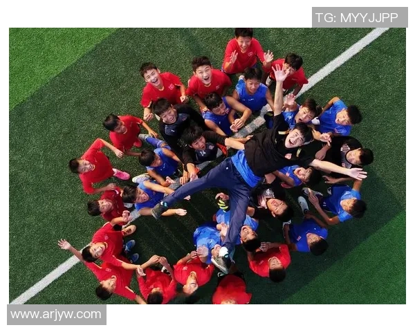 广告化身足球明星在绿茵场上尽情挥洒激情与梦想